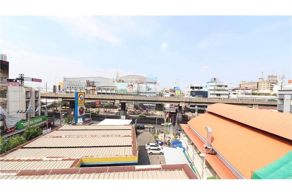 Bangkok Noi Condo single house for sale for rent secondhand